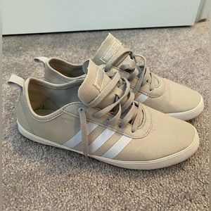 Women’s Adidas Ortholite Float Sneakers Size 6.5